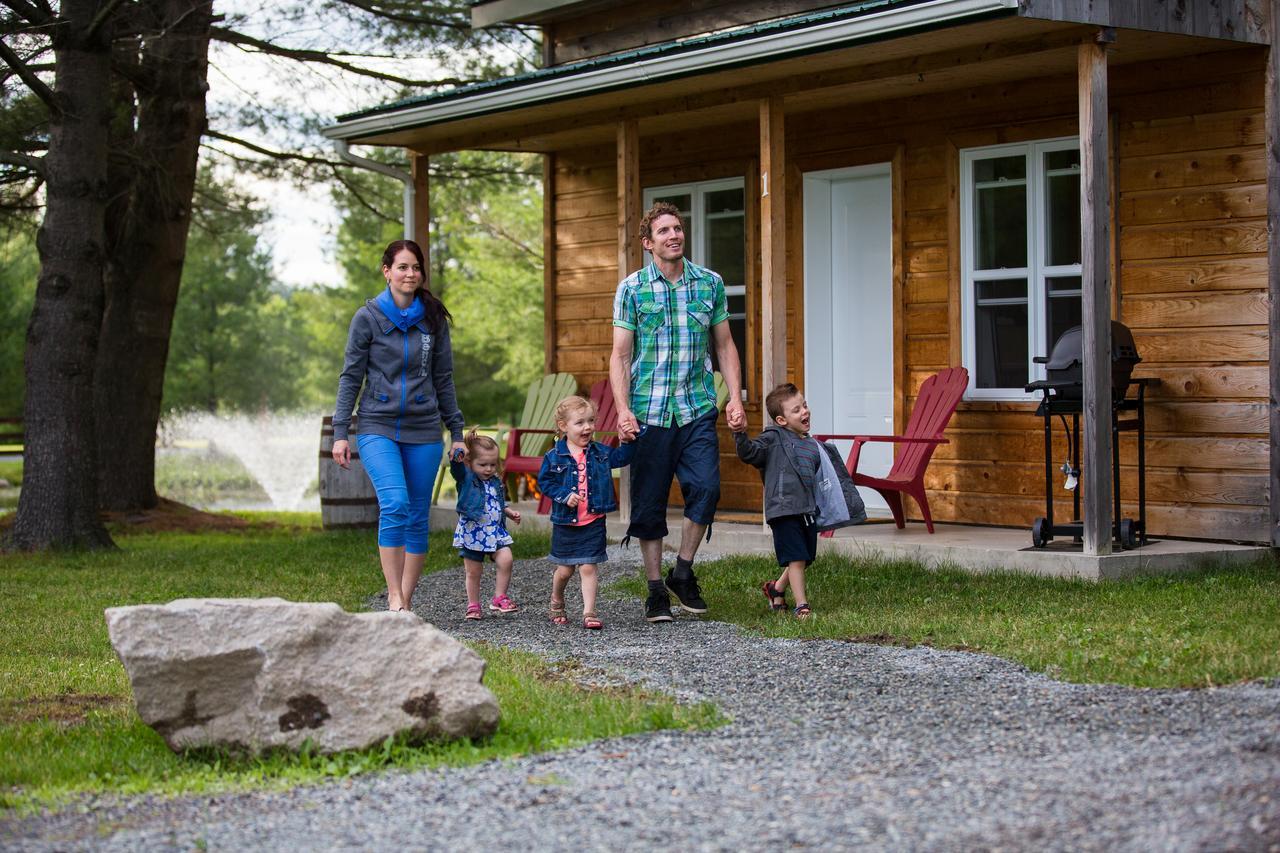 Chalets Du Domaine Yamaska Bromont Exterior foto